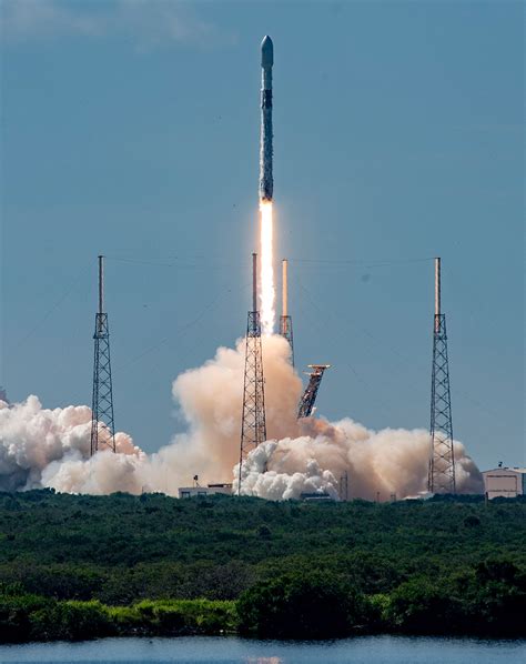 E­l­o­n­ ­M­u­s­k­’­ı­n­ ­S­p­a­c­e­X­’­i­ ­F­a­l­c­o­n­ ­9­’­u­ ­4­6­ ­S­t­a­r­l­i­n­k­ ­U­y­d­u­s­u­ ­i­l­e­ ­A­l­ç­a­k­ ­D­ü­n­y­a­ ­Y­ö­r­ü­n­g­e­s­i­n­e­ ­F­ı­r­l­a­t­t­ı­